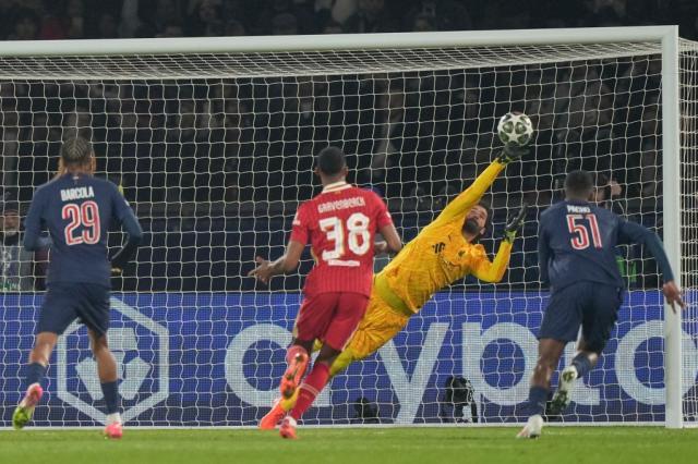 集体主义不敌个人英雄主义，恩里克的巴黎无过