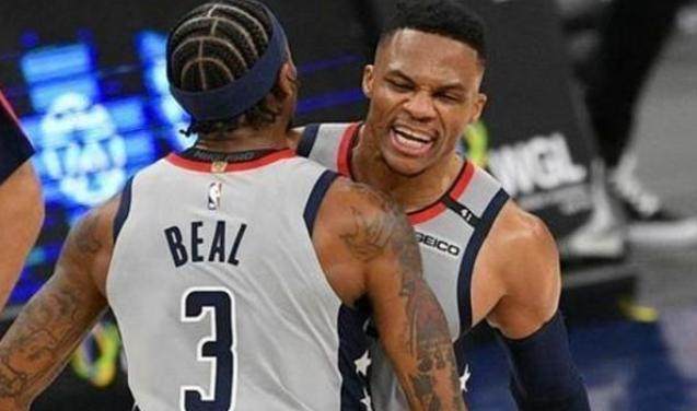 天博-天亮了？比尔40+韦少30+三双 奇才掀翻联盟第一